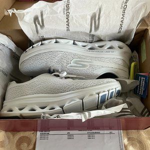 Sketchers Women's Go Run Glide-Step Flex Running Sneakers from Finish Line sz 9